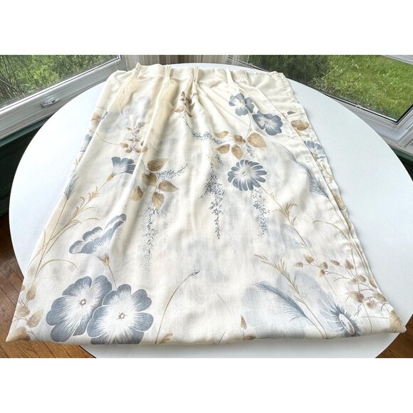 Vintage 1970s pleated curtains, large blue flowers, cream background, pair - Picture 5 of 10